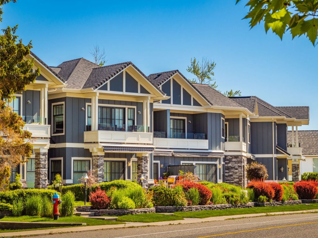 A image of townhomes in Ontario, Canada.
