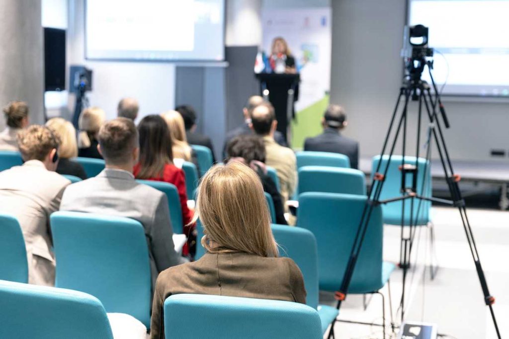 hybrid condo meetings icon pm