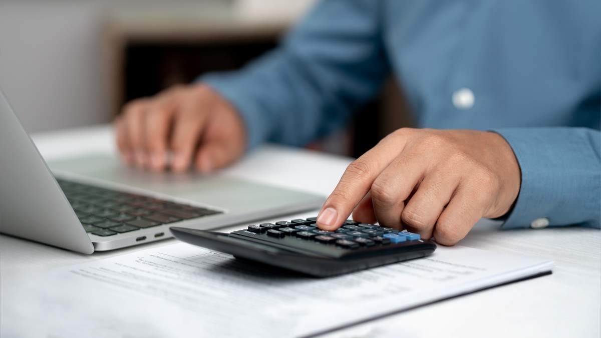 a condominium property manager planning a condominium budget for a board of directors in Ontario, Canada.